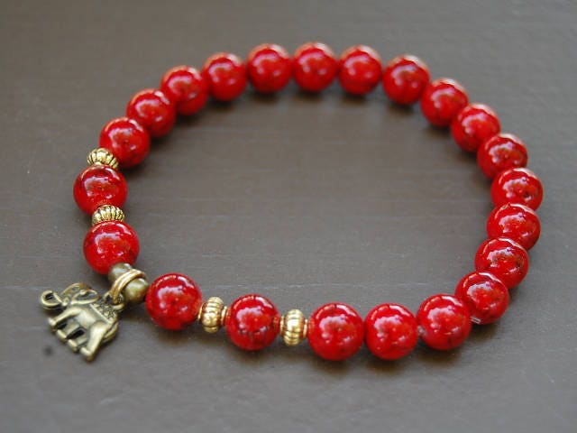 Elefantenarmband, Rote Stein Perlen, 8mm Runde Roten Armband, Edelstein Stretch-Armband, Mann, Frauen, Boho, Yoga, Heilsteine von SkywaterStudio