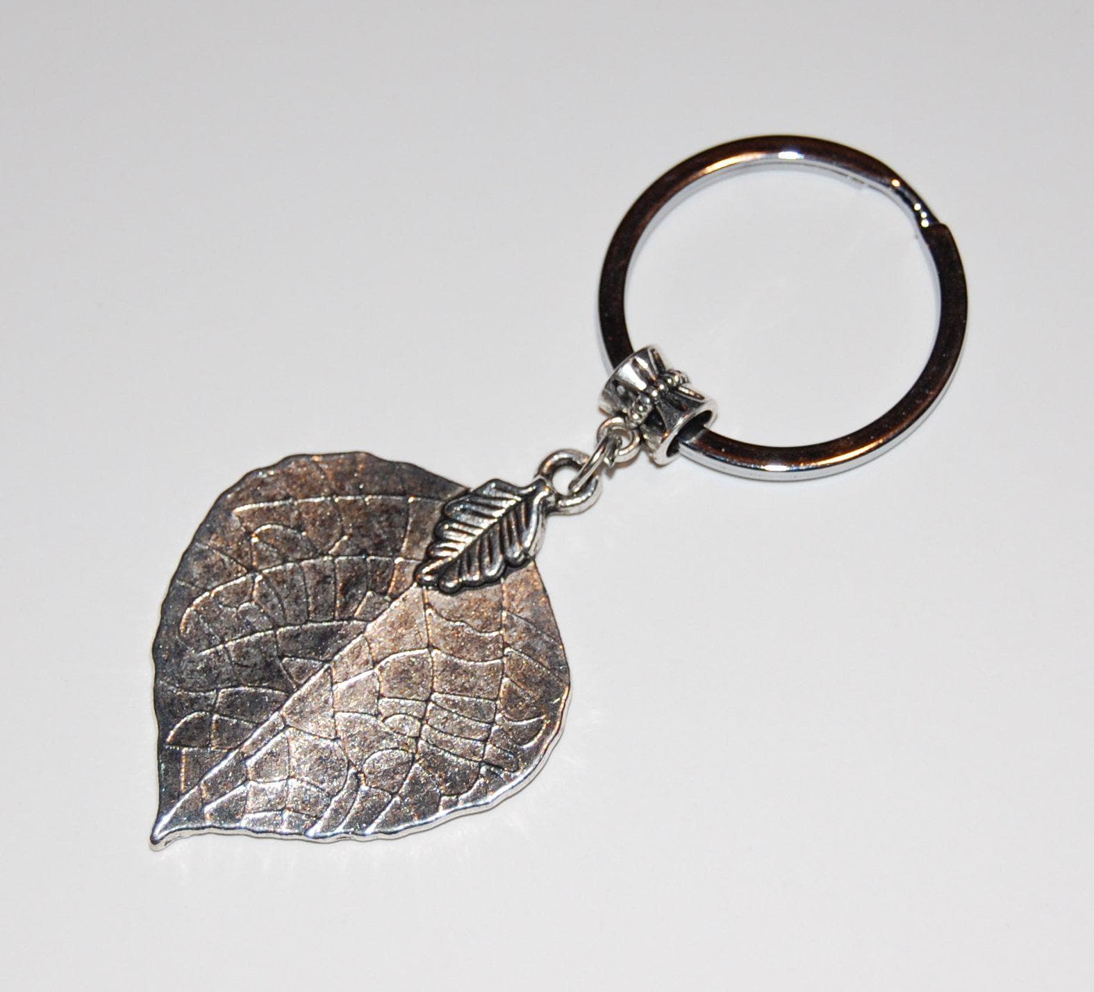 Espenblatt Schlüsselanhänger, Baum Blatt Charm Auto, Tasche, Geldbörse, Spiritualität, Mala, Schutz, Meditation, Yoga, Boho, Herz Initial von SkywaterStudio