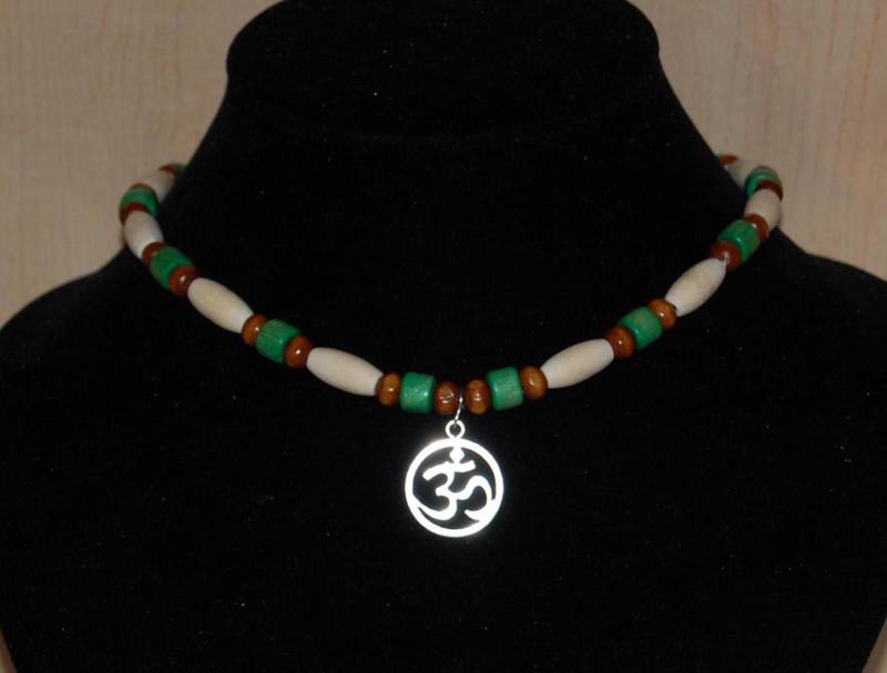Halskette Om, Holz Halskette, Om Holz Halskette, Holz Surfer Halskette, Surfer Chocker, Yoga Halskette, Yoga Halsband, Yoga von SkywaterStudio