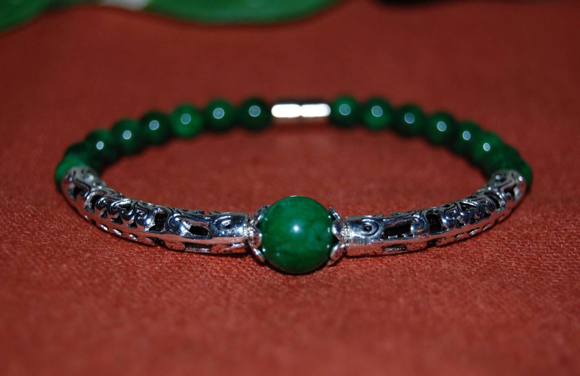 Jade Armband, Jade Perlen Und Tibetsilber Röhren Charms, Magnetverschluss Armband, Yoga Armband, Männer, Frauen, Schutz, Meditation, Geschenk von SkywaterStudio