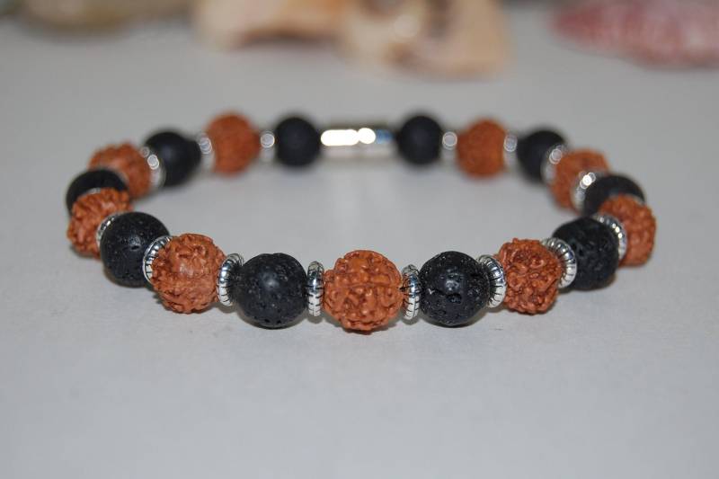 Lava Rudraksha Armband, Lava Und Holz 8mm Perlen, Glück Armband, Reichtum, Mala Armband, Tibet Armband, Magnetverschluss von SkywaterStudio