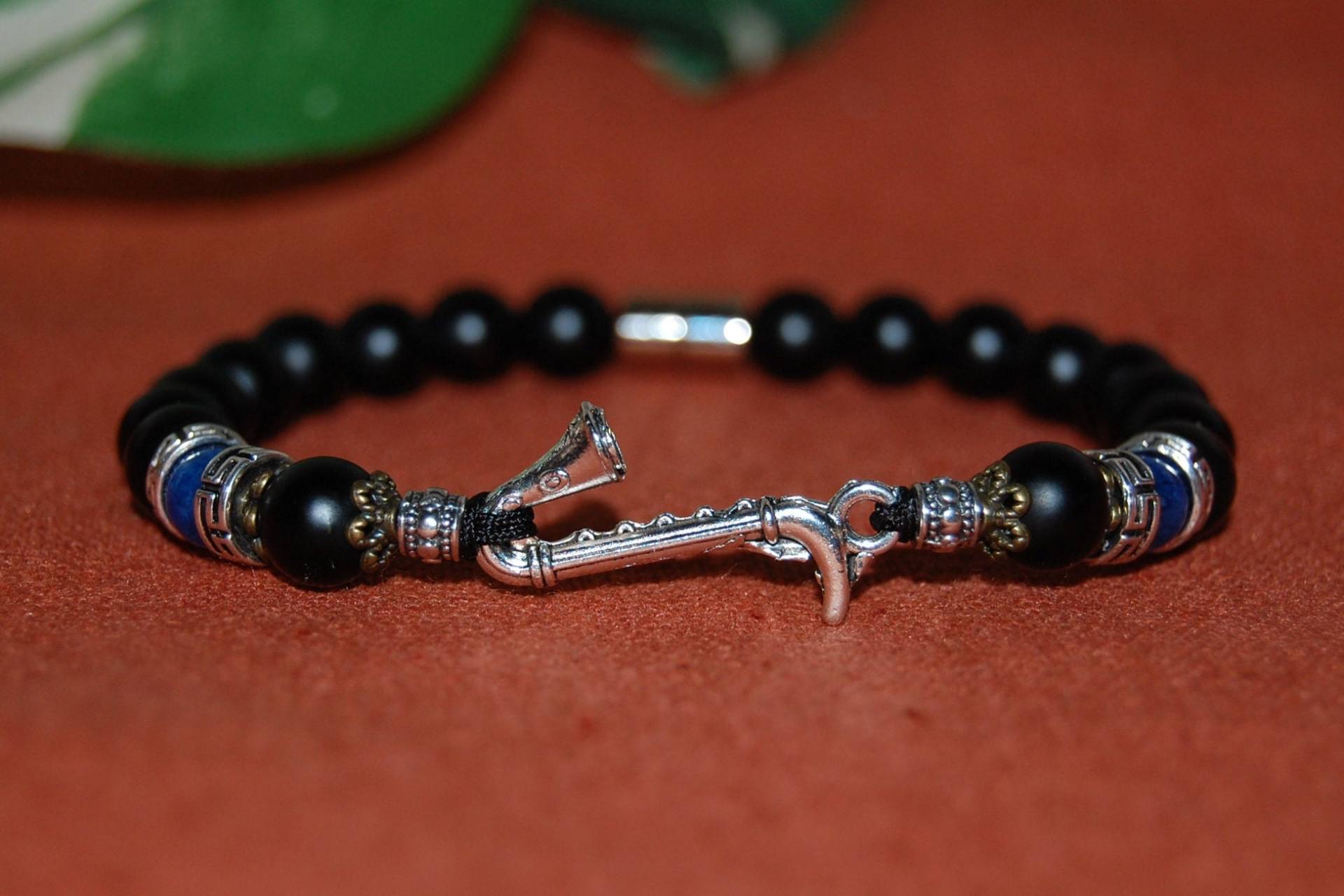 Saxophon Armband, Onyx Armband, Musik Armband, Sax Armband, Musiker Armband, 8 Mm Onyx Stein Perlen, Herren, Damen, Geschenk von SkywaterStudio