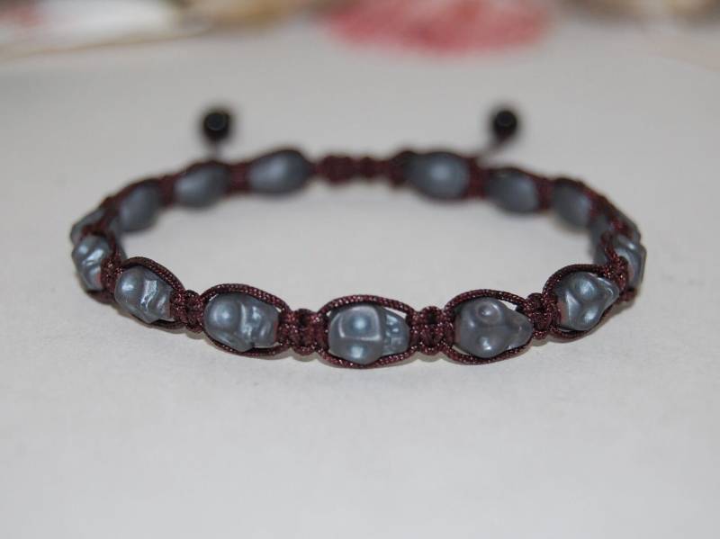 Schädel Armband, Schwarz Armband, Shamballa Armband, Yoga Armband, Männer, Frauen, Perlen Schmuck, Ethno Armband, Schädel Schmuck von SkywaterStudio