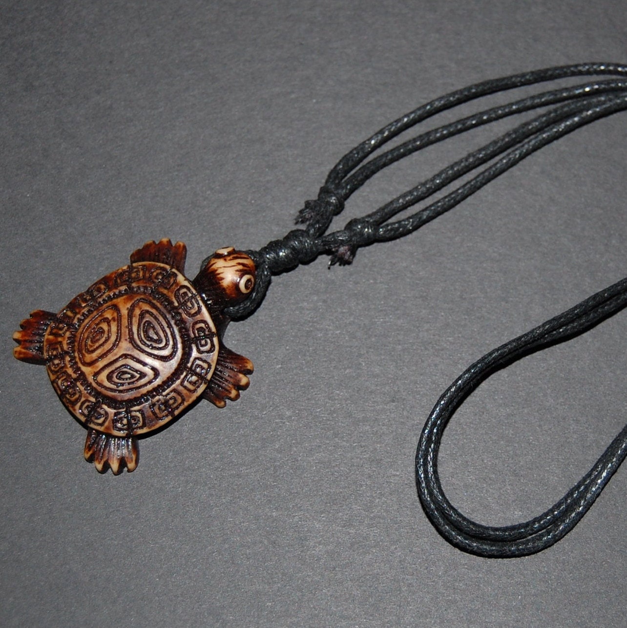 Schildkröte Halskette, Einstellbare Anhänger, Günstig, Spirituelle, Surfer, Mann, Yoga, Schutz, Frau, Meditation, Gebet, Männer Schildkröte Halskette, Einstellbare Anhänger, Günstig, Spirituelle, Surfer, Mann, Yoga, Schutz, Frau, Meditation, Gebet, Männer von SkywaterStudio