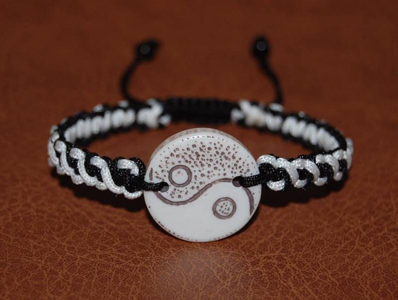 Yin Yang Armband, Tai Chi Armband, Schwarz Und Weiß Armband, Drawstring Armband, Wish Armband, Fung Shui Armband, Good Glück Armband, Balance von SkywaterStudio