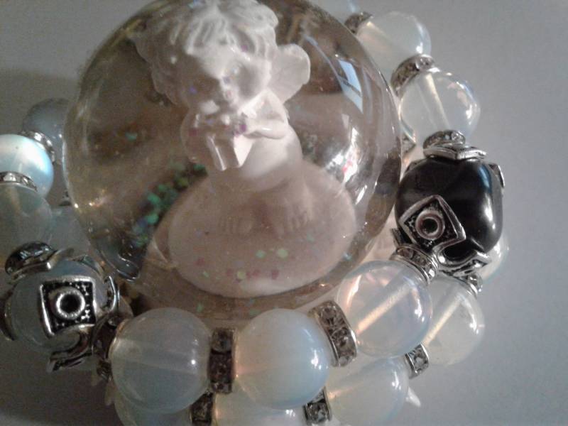 Armband Für Frauen. Mondstein, Schungit, Inspirierende Frauen Geschenk Armband Für Frauen. Mondstein, Schungit, Inspirierende Frauen Geschenk von SladutaCreative