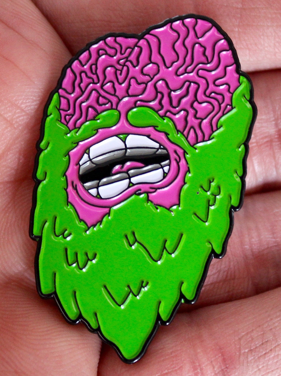 Der Bärtige Gehirn Pin Der Bärtige Gehirn Pin von SlapassCreations