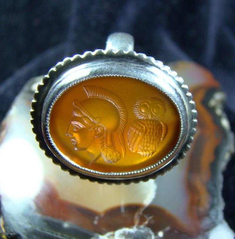 Karneol Intaglio Siegel Ring Handgemacht Mit Athena Und Eule. Einzigartig Karneol Intaglio Siegel Ring Handgemacht Mit Athena Und Eule. Einzigartig von SlaveyArt