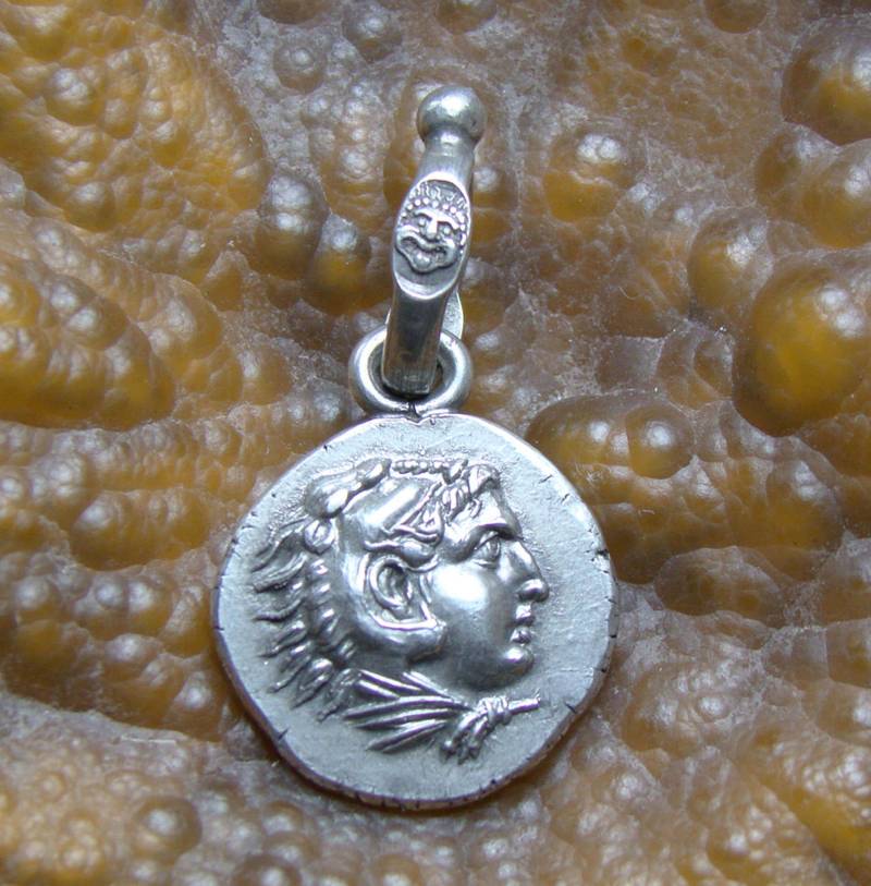 Silbermedaillon Mit Einer Replik Alten Münze | Philip Ii von SlaveyArt