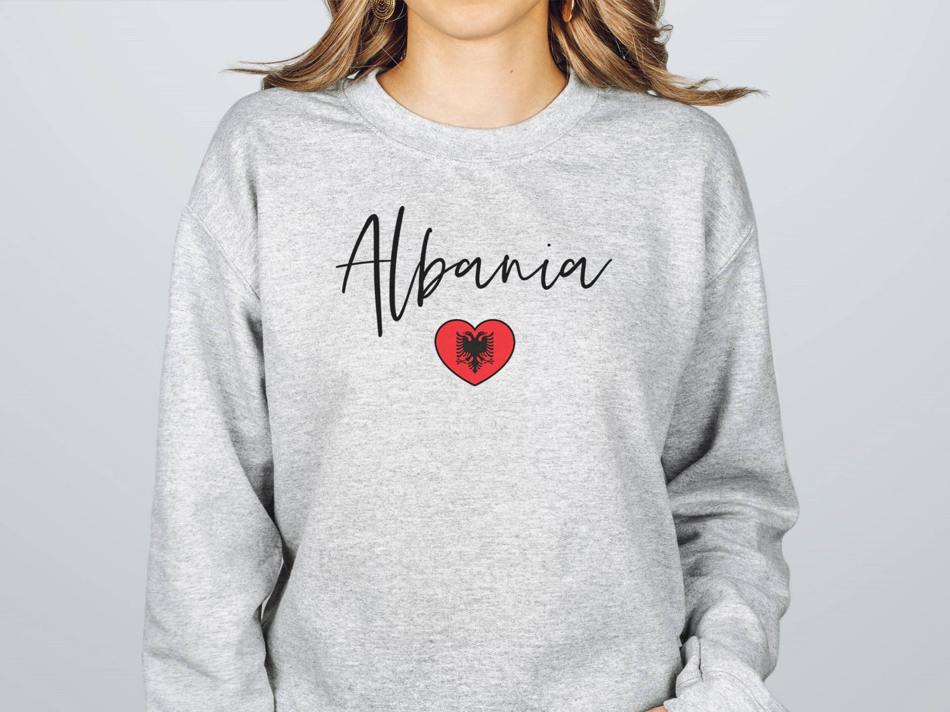 Albanien Flagge Herz Shirt, Langarm, Sweatshirt, Hoodie, Tank Top, Maske, Geschenk, Ich Liebe Albanien, Geschenk Für Sie, Reise Nach von SleepingCutiesShop