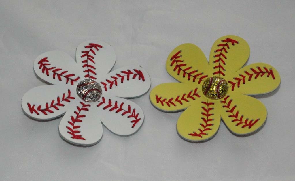 Baseball Oder Softball Leder Blume Cheerleader Clips Für Flip Flops, Mütze, Schal Haarclip Mit Strassstein Baseball Oder Softball Leder Blume Cheerleader Clips Für Flip Flops, Mütze, Schal Haarclip Mit Strassstein von SleevesShop