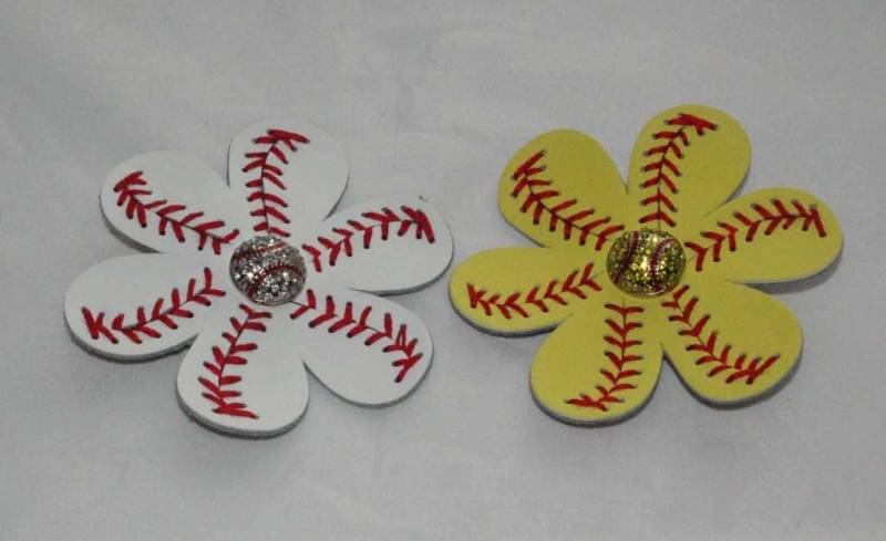 Baseball Oder Softball Leder Blume Cheerleader Clips Für Flip Flops, Mütze, Schal Haarclip Mit Strassstein Baseball Oder Softball Leder Blume Cheerleader Clips Für Flip Flops, Mütze, Schal Haarclip Mit Strassstein von SleevesShop