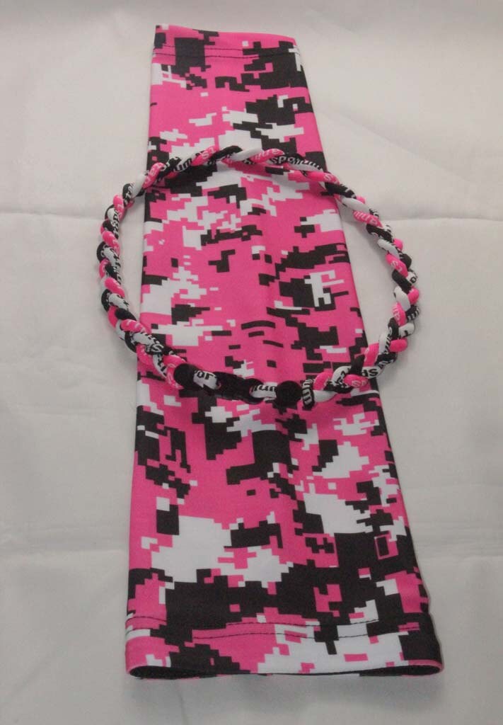 Brustkrebs Bewusstsein Rosa Schwarz Weiß Camo Fußball Kompression Arm Ärmel Mit 20 Zoll Titan Tornado Halskette Für Baseball von SleevesShop