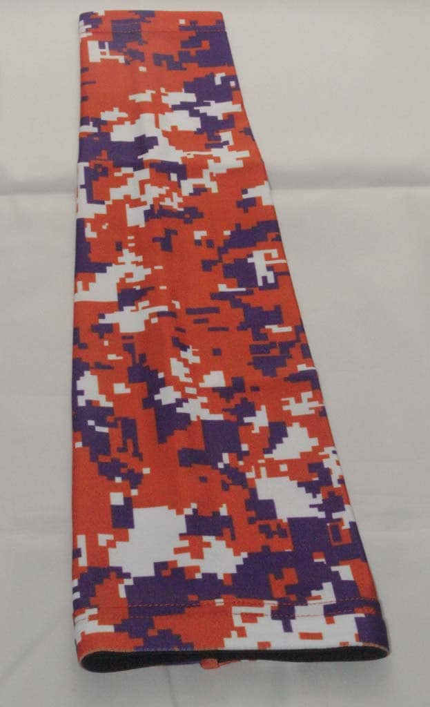 Orange Lila Weiß Camo Fußball Kompression Armtasche Für Baseball Basketball College Sport Softball Running Golf Orange Lila Weiß Camo Fußball Kompression Armtasche Für Baseball Basketball College Sport Softball Running Golf von SleevesShop