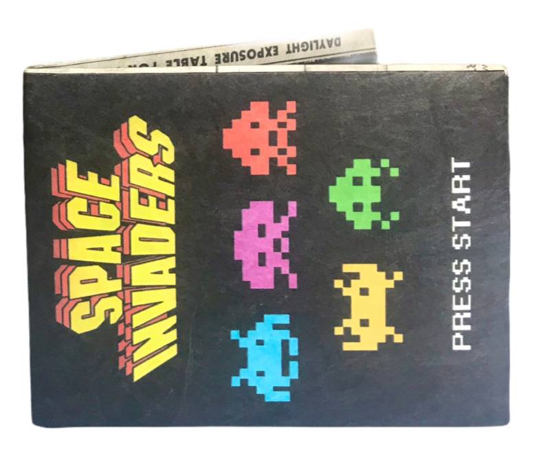 Space Invaders Mini Geldbörse Origami Mikrofaser Design von SlimWalletCollection