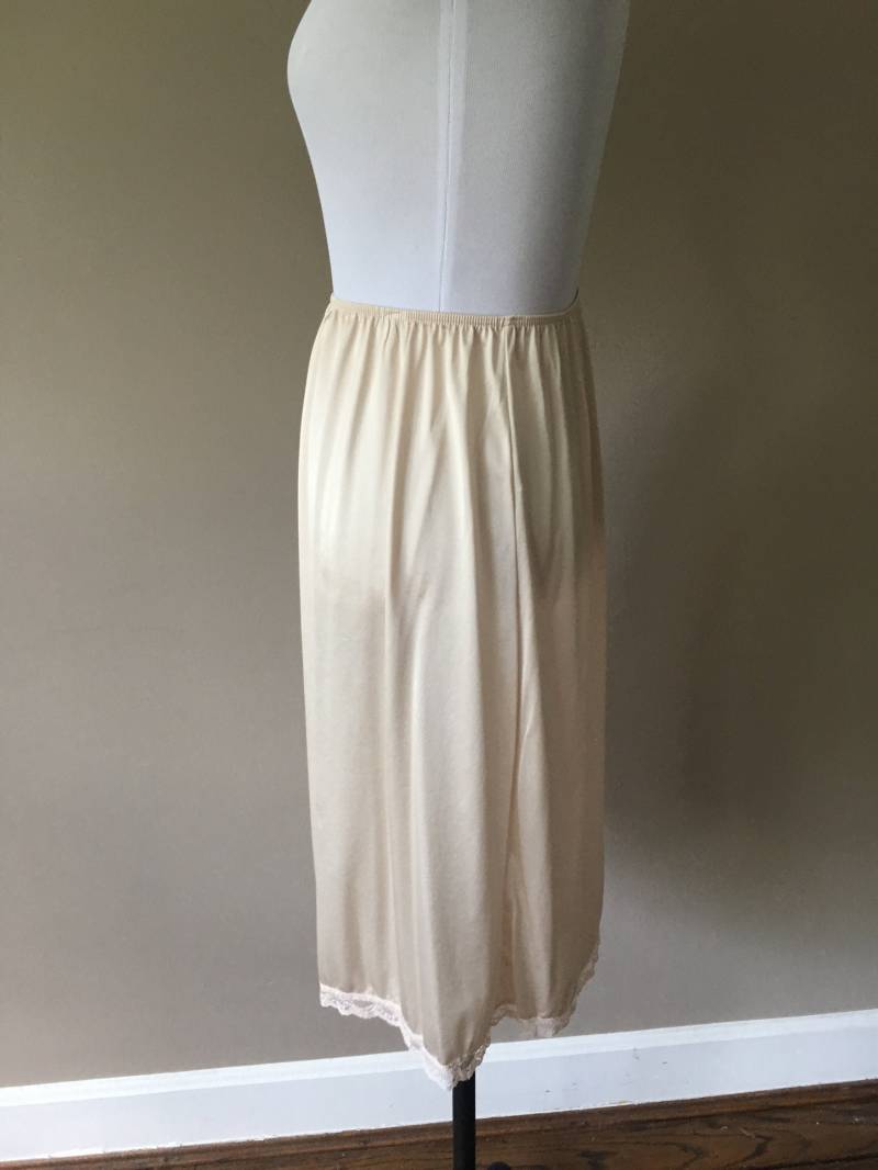 Halb Slip Medium Dixie Belle 24 Zoll Lange Creme Spitze Vintage Dessous von SlipSisters
