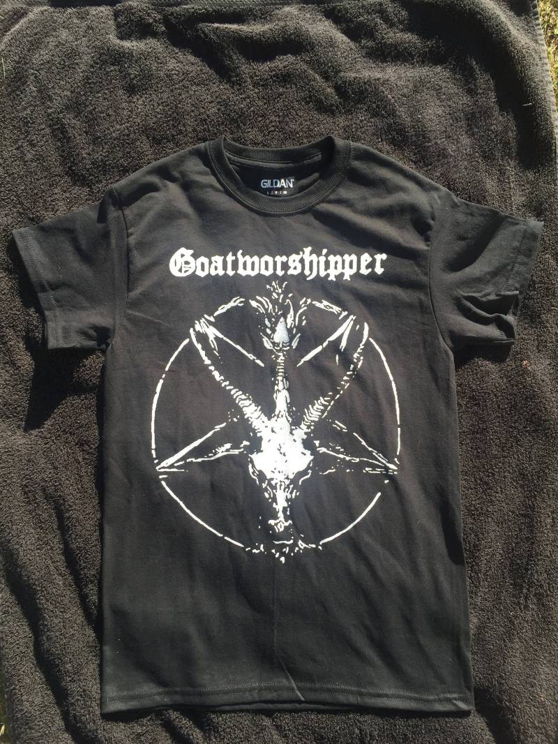 Ziegenanbeter Tshirt von SlitWrists