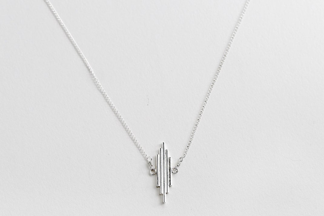 Deco Burst Halskette von SloaneJewelryDesign