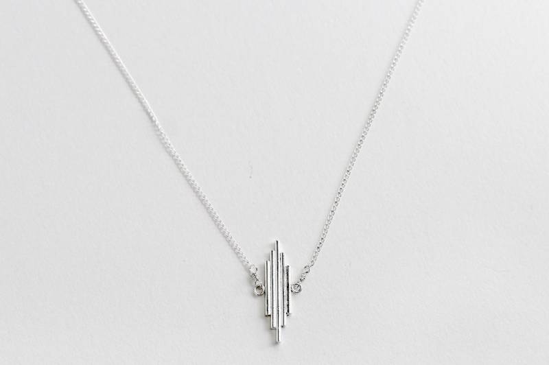 Deco Burst Halskette von SloaneJewelryDesign