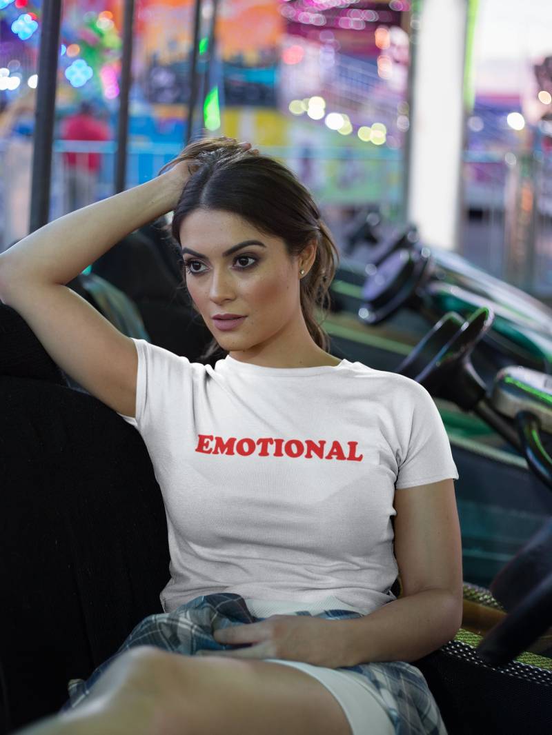 Emotionale Slogan T-Shirt | Frech Und Stilvolle von SlogansThatSpeak