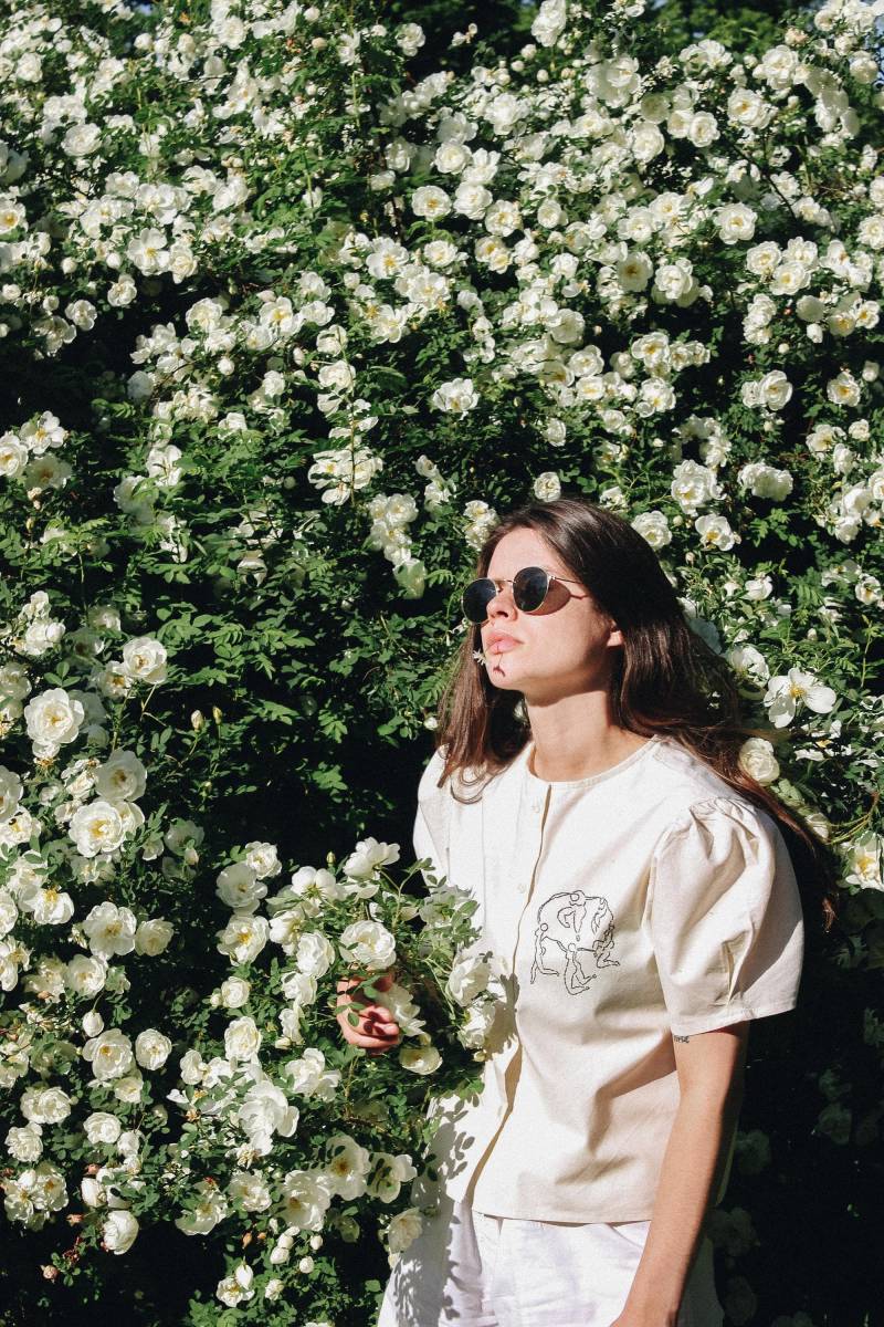 Handbestickte Beige Matisse-Bluse Mit Puffärmeln von SlooowHands