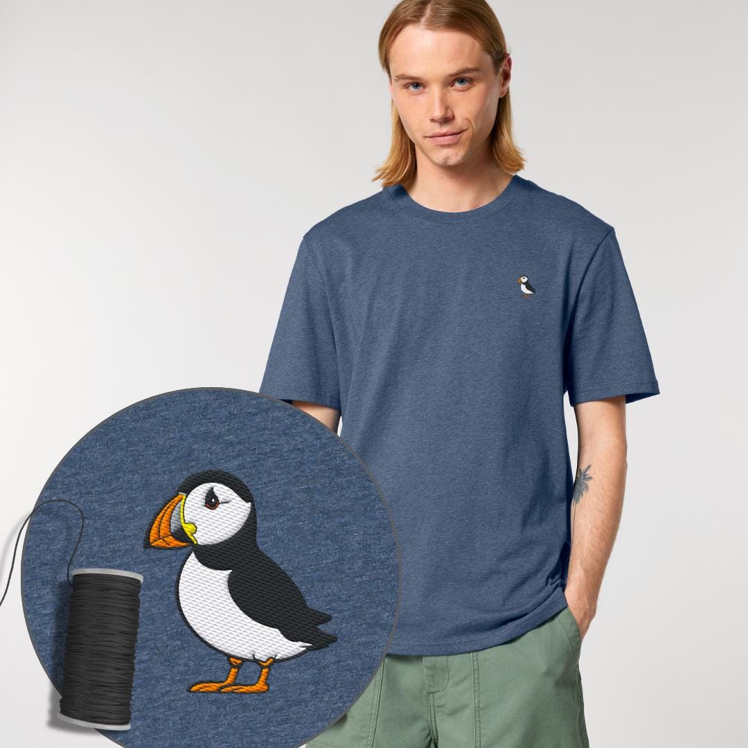 Papageientaucher Shirt Bestickt - Besticktes Shirt, Bestickte Kleidung, Embroidered, Bio-T-Shirt Bestickt, Unisex | 100% Bio-Baumwolle von SlumberBerlinCo