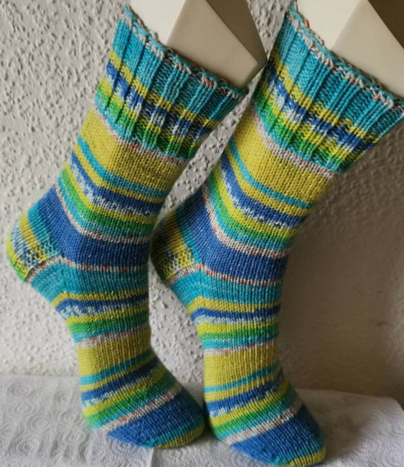 Dicke, Handgestrickte Socken Größe 42 Dicke, Handgestrickte Socken Größe 42 von Sly4711Shop