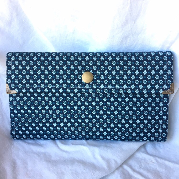 Damenbörse in Bedruckter Baumwolle, Große Geldbörse, Brieftasche, Kupplung, Light Blue Und Tasche von SmallArtHandmade