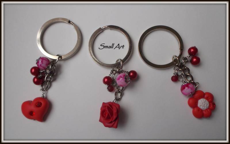 Schlüsselanhänger Mit Anhänger | Herz, Daisy Oder Pink in Form Von Hand Elf Farben, Glasperlen Und Strass von SmallArtHandmade