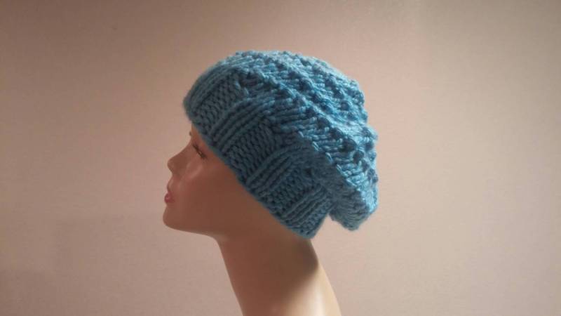 Nur Ein Hellblau Lässige Strickmütze von SmallTownHandMade