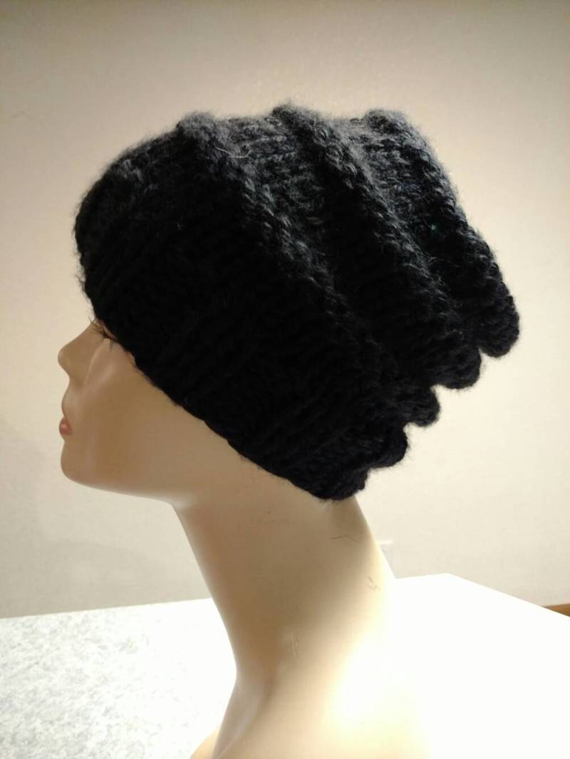 Nur Ein Winter-strick-Beanie in Schwarz von SmallTownHandMade