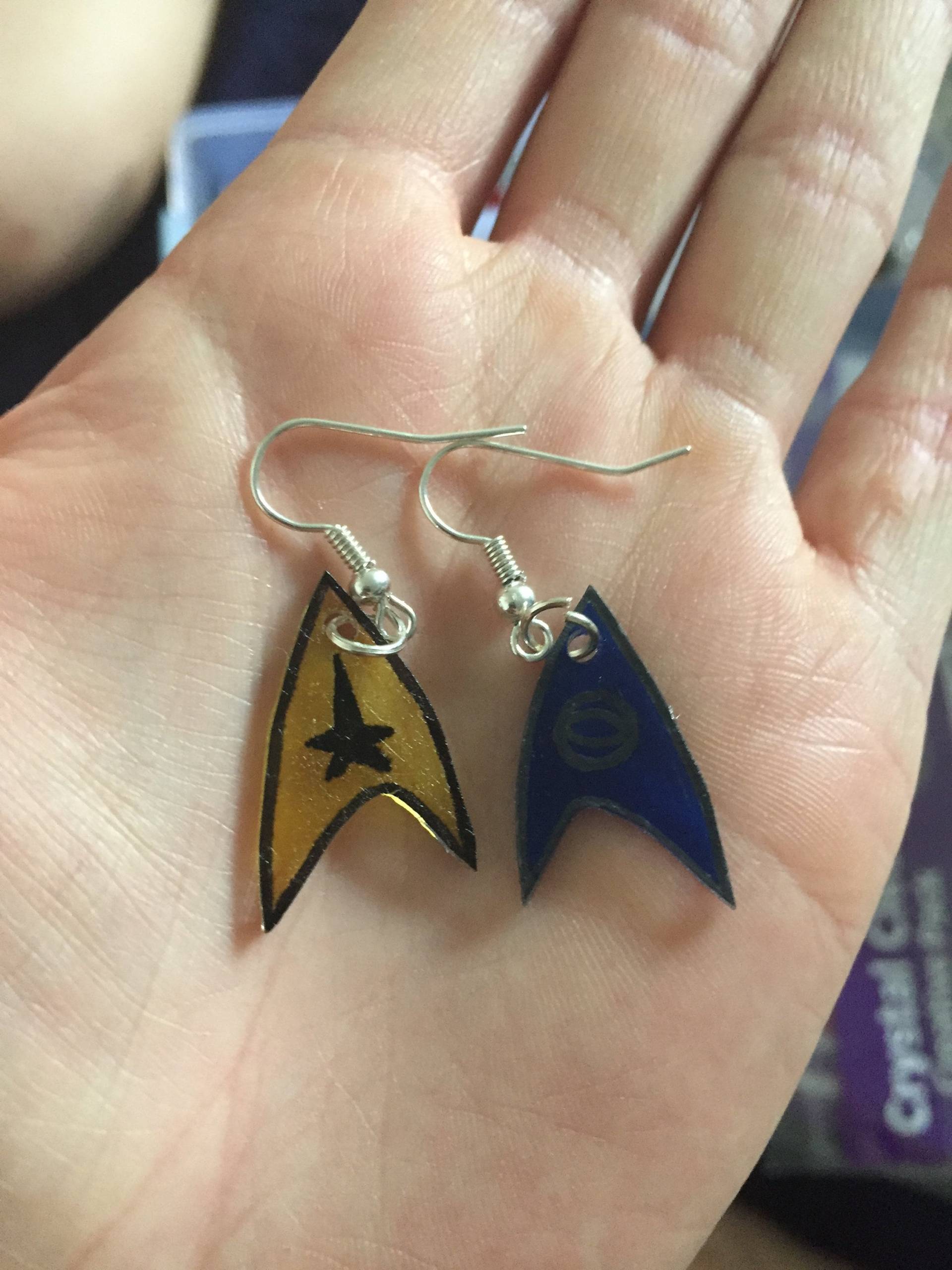 star Trek Insignia Shrinky Dink Ohrringe star Trek Insignia Shrinky Dink Ohrringe von SmallVulcanCreations