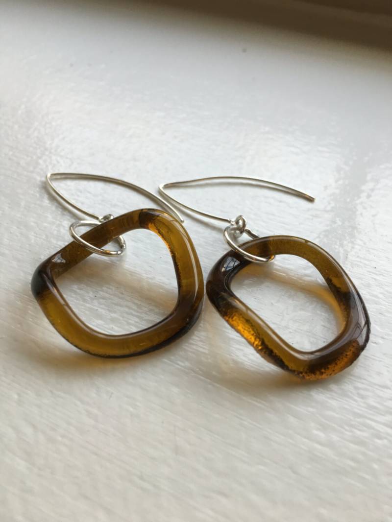 Aveda Recycled Glass Kreis Ohrringe, Sterling Silber Brisuren von SmartGlassKP