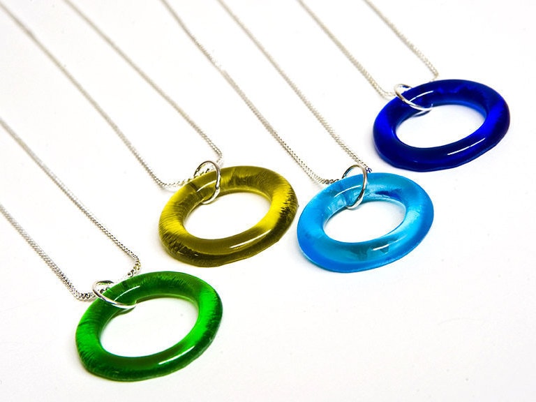 Recycelte Glas-Hoop-Halskette | 18-Zoll-Kette, Nachhaltiger Schmuck von SmartGlassKP