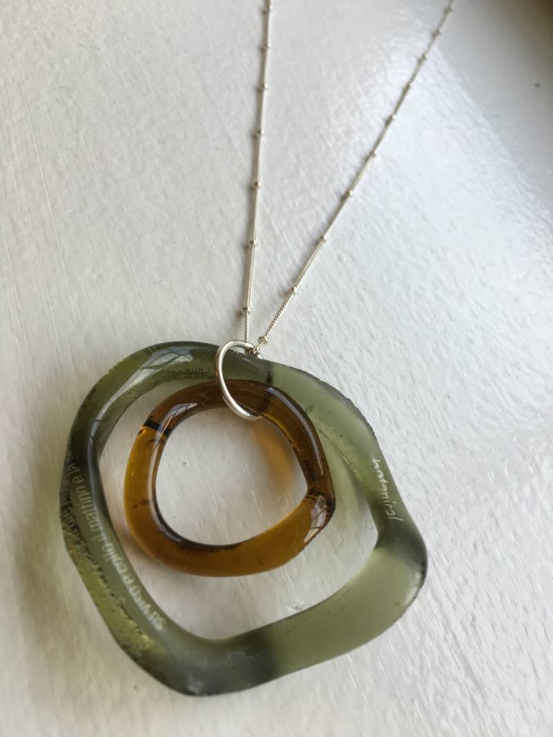 Aveda Flaschenglas-Halskette Mit Sterling Silber Kette von SmartGlassKP