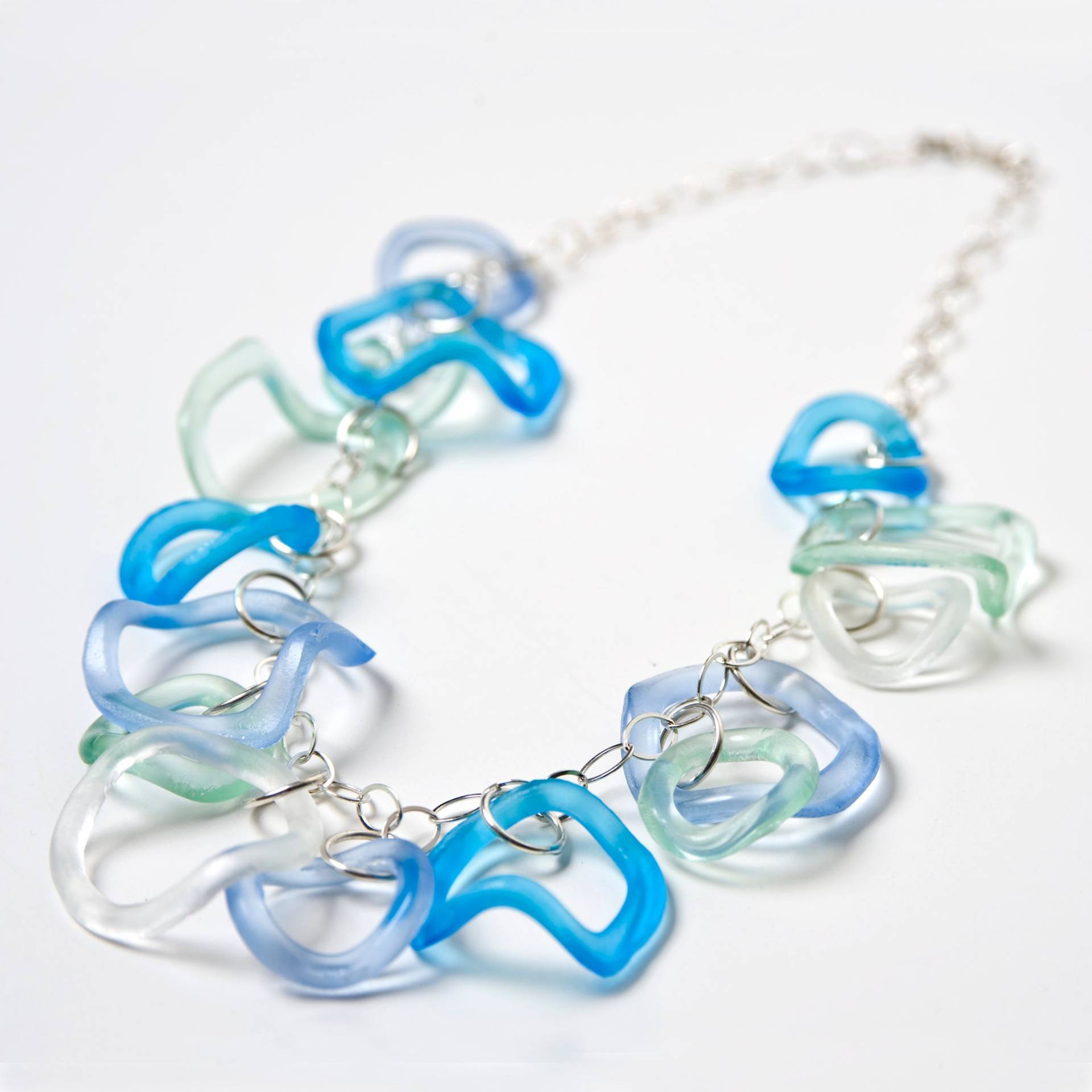 Halskette Aus Recyceltem Glas | Gekräuselte Textur, Sterling Silber Kette von SmartGlassKP