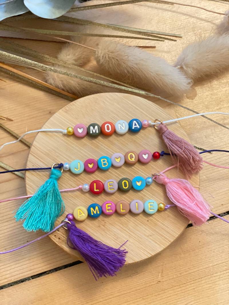 Armband Personalisiert Quast | Makramee-Verschluss Verstellbar Individuell Gestaltbar Bunt von SmartHeartDesign