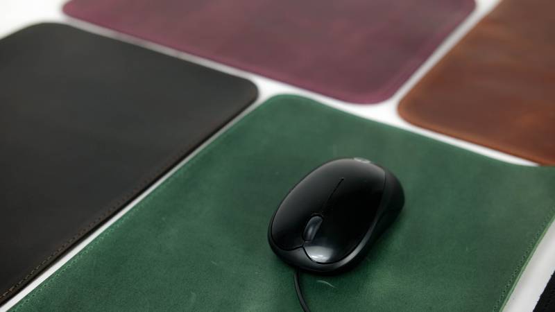 Handgefertigtes Leder Mauspad Kostenlose Personalisierte Mausmatte Im Vintage Stil von SmartLeatherGoods