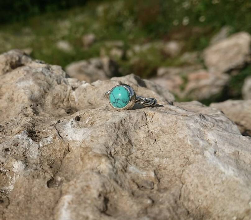 Howlite/Türkis Cabochon Sterling Silber Edelstein Ring 925 Gepunzt Howlite/Türkis Cabochon Sterling Silber Edelstein Ring 925 Gepunzt von SmashingMetals