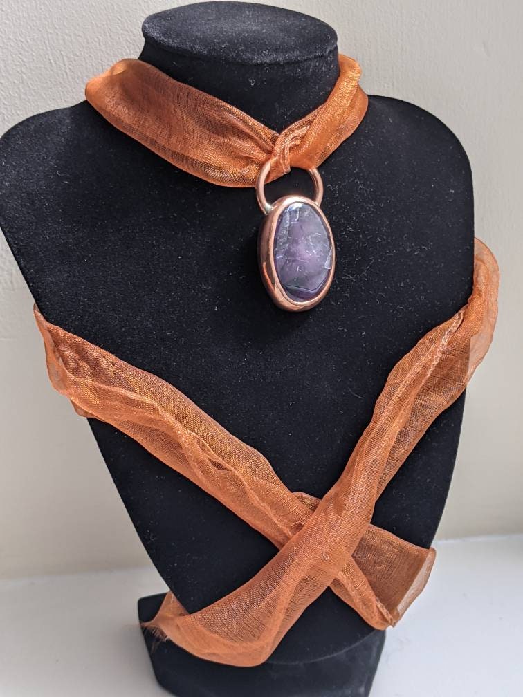 Kupfer Anhänger Mit Ovalem Amethyst Cabochon Edelstein Handgefertigt Handpoliert Schmuck Kupfer Anhänger Mit Ovalem Amethyst Cabochon Edelstein Handgefertigt Handpoliert Schmuck von SmashingMetals
