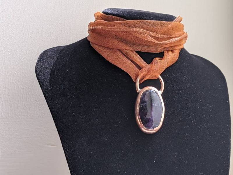 Kupfer Anhänger Mit Ovalem Amethyst Cabochon Edelstein Kupfer Anhänger Mit Ovalem Amethyst Cabochon Edelstein von SmashingMetals