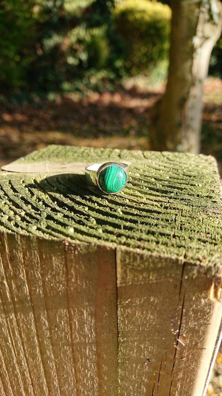 Malachit Runde Cabochon Edelstein, 925 Sterling Silber Ring Gepunzt Malachit Runde Cabochon Edelstein, 925 Sterling Silber Ring Gepunzt von SmashingMetals