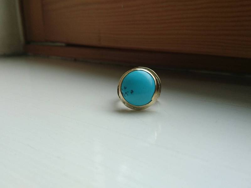 Messing Mit Nachahmung Türkis Runden Knopf Cabochon Messingring Wiederverwendet, Recycelt, Up-Cycled von SmashingMetals