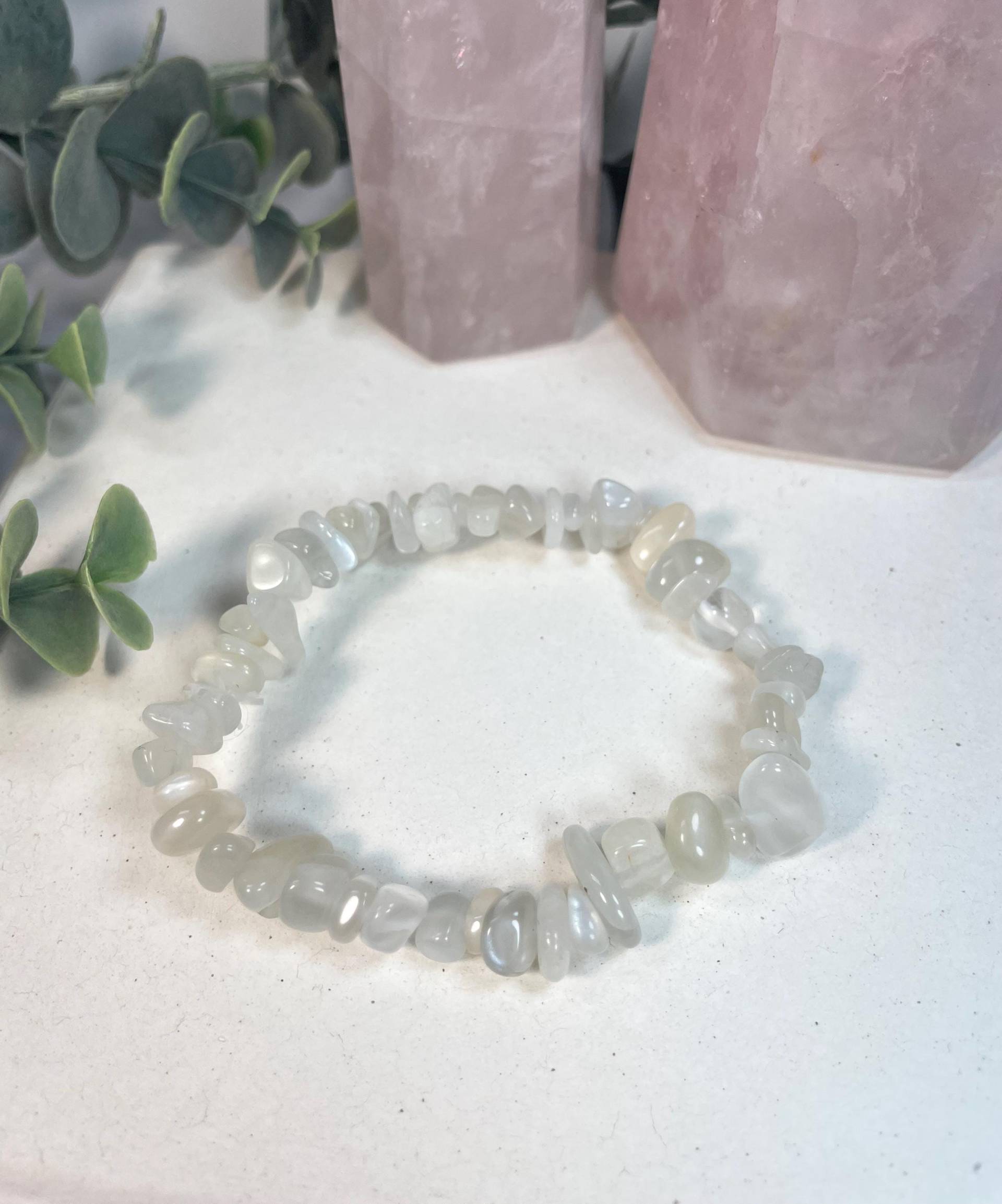 Mondstein Splitterarmband, Kristall Schmuck, Armband, Perlenarmband von SmelijaAccessories