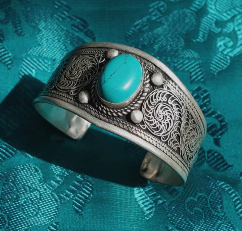 Wunderschöner Silber Armreif Aus Nepal Filigran Mit Türkis von SmilingTaraShop