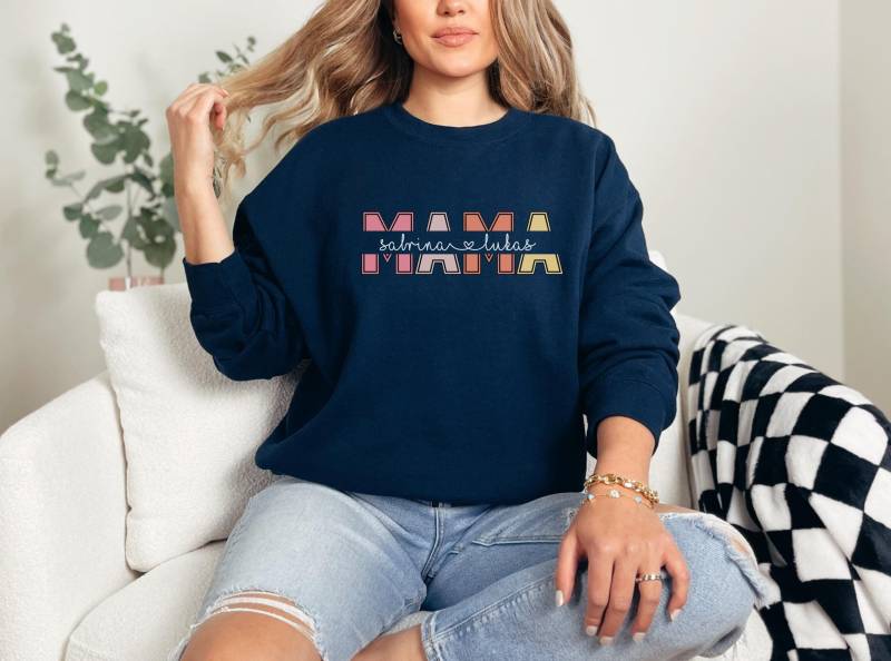 Personalisiertes Mama Sweatshirt Mit Namen Der Kinder, Geschenk Zum Muttertag, Pullover Für Werdende Mutter, Geschenkidee Zur Geburt von SmillyLoves