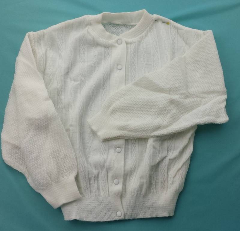 Weiße Grundlegende Strickjacken in Allen Kindergrößen Für Tägliche Oder Party Weiß Fein Gestrickte Jacke Weste Völlig Neue Deadstock Marke von Smufje