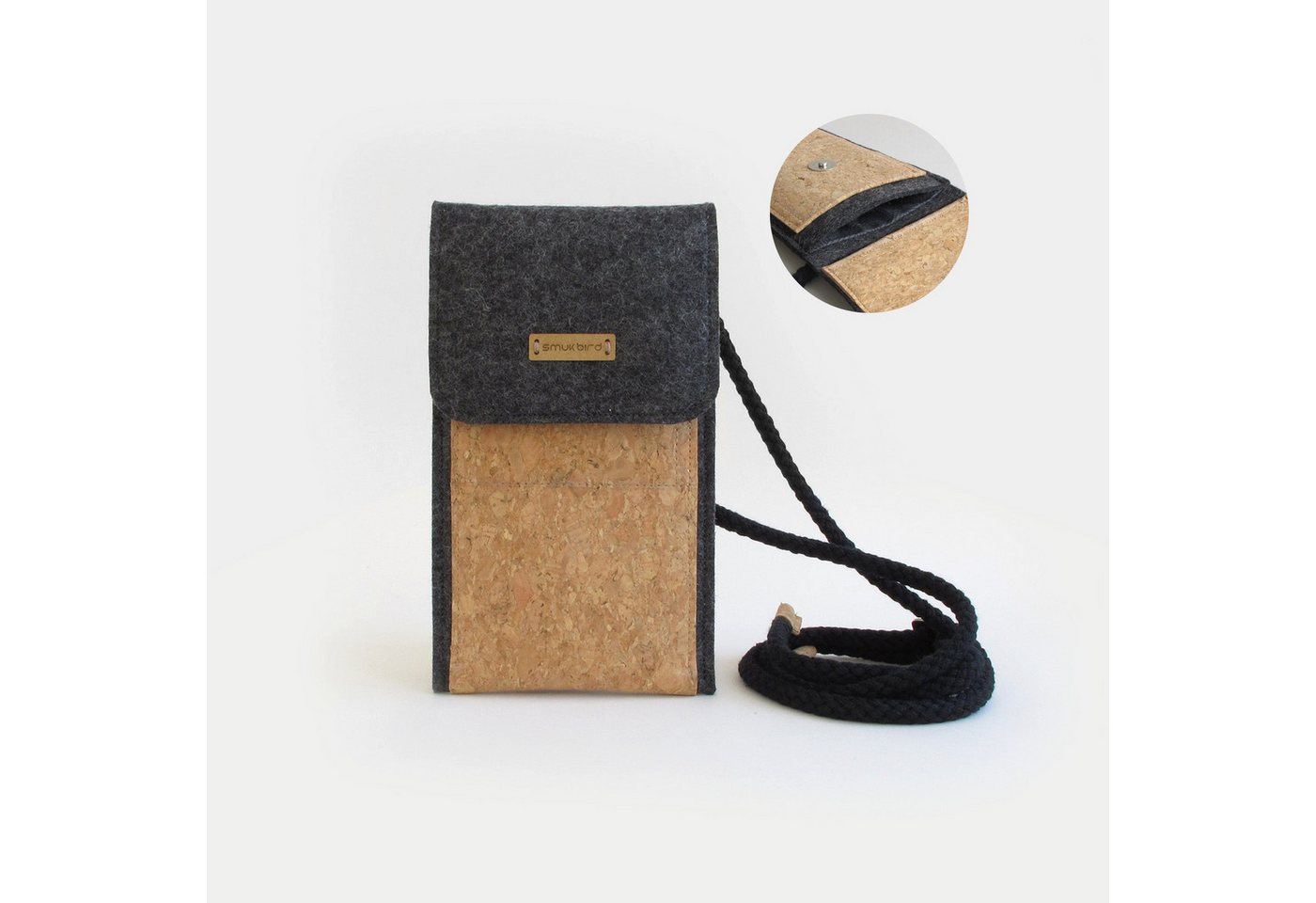 Smukbird Handytasche Umhängetasche KEDJA für iPhone 16 Pro Max, aus Filz, anthrazit Smukbird Handytasche Umhängetasche KEDJA für iPhone 16 Pro Max, aus Filz, anthrazit von Smukbird