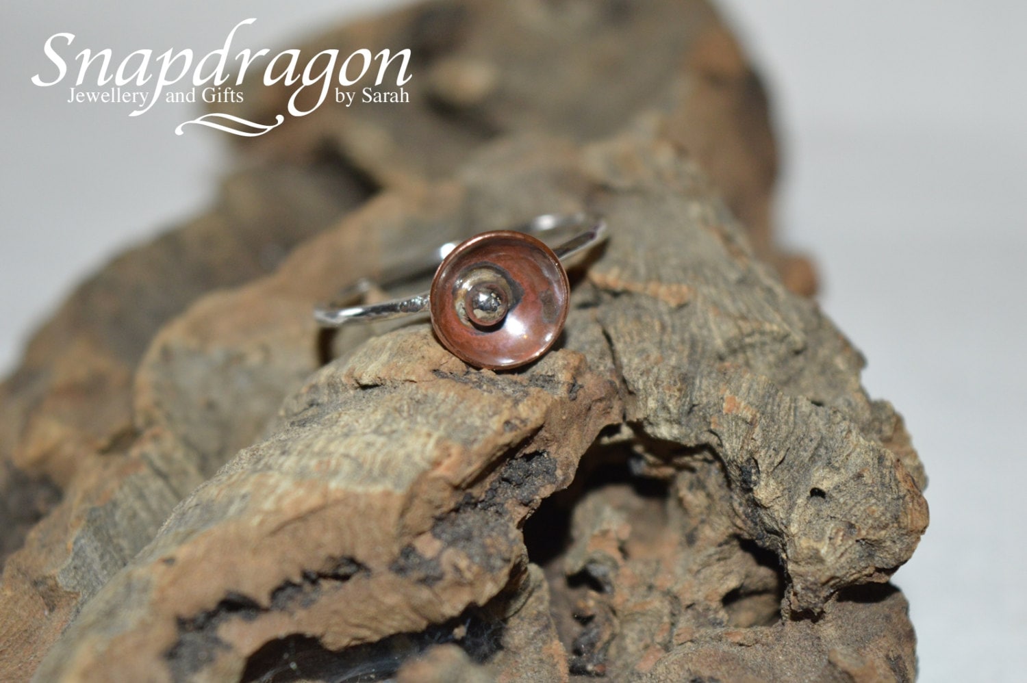 Gehämmerter Ring Aus Sterling Silber & Kupfer - Rustikaler Stil | Us 11/Uk W Gehämmerter Ring Aus Sterling Silber & Kupfer - Rustikaler Stil | Us 11/Uk W von SnapdragonbySarah