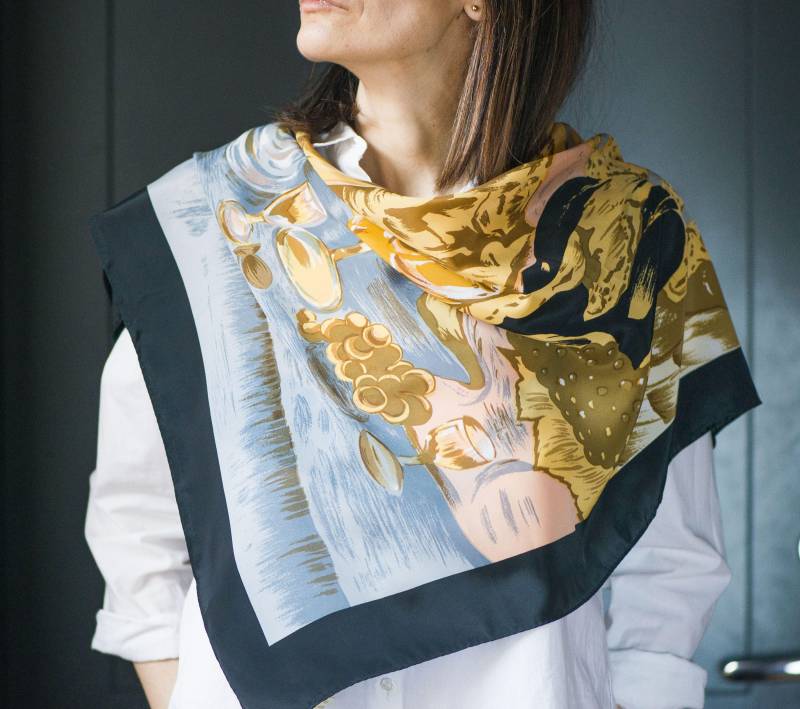 Vintage Seidentuch Abstrakte Malerei, Made in Italy, 80Er Jahre Retro von SnazzyBirds